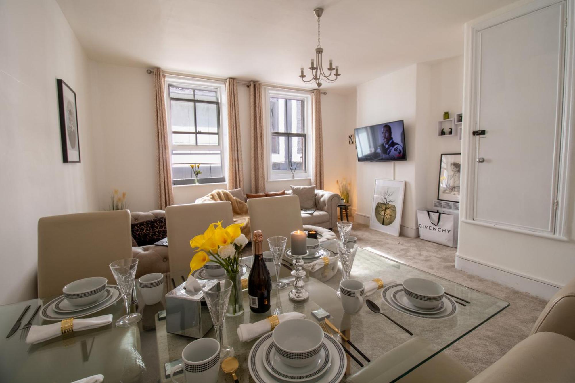Mayfair Maisonette Chic Spacious 2-bed - 33a Apartamento *