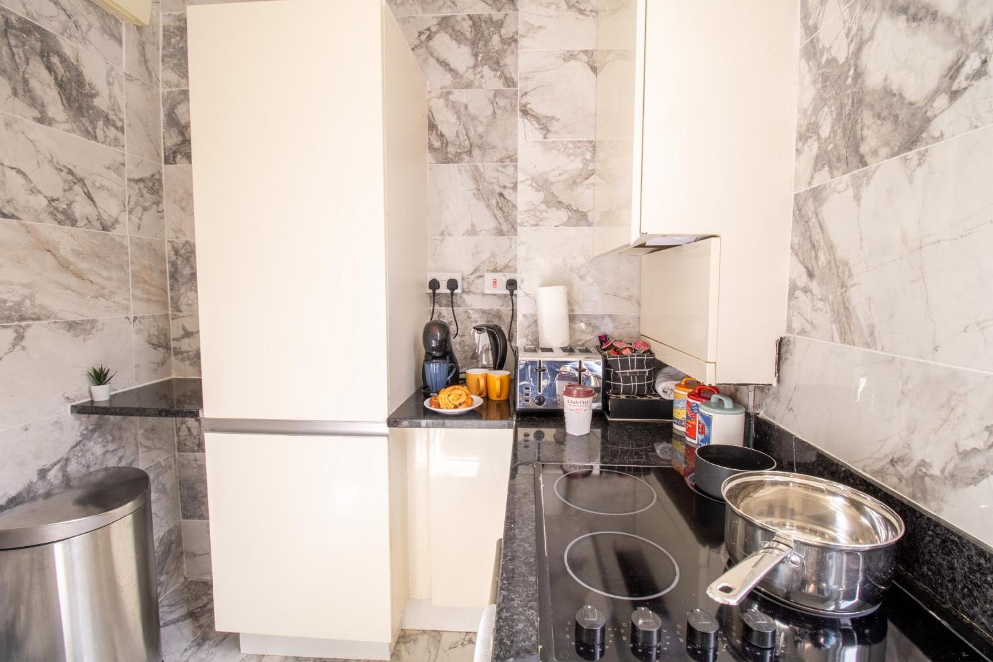 Mayfair Maisonette Chic Spacious 2-bed - 33a * Londres