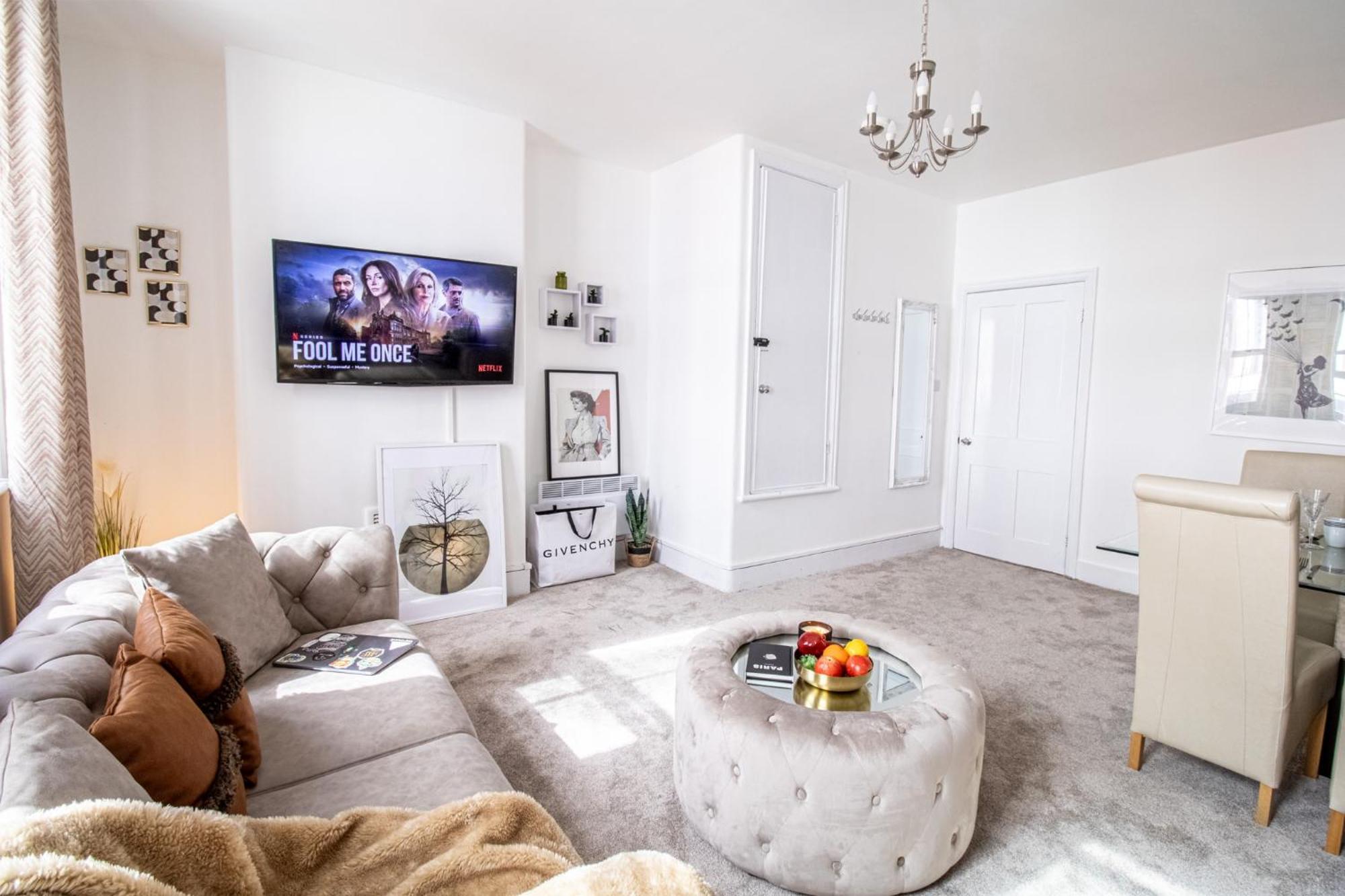 Mayfair Maisonette Chic Spacious 2-bed - 33a Londres